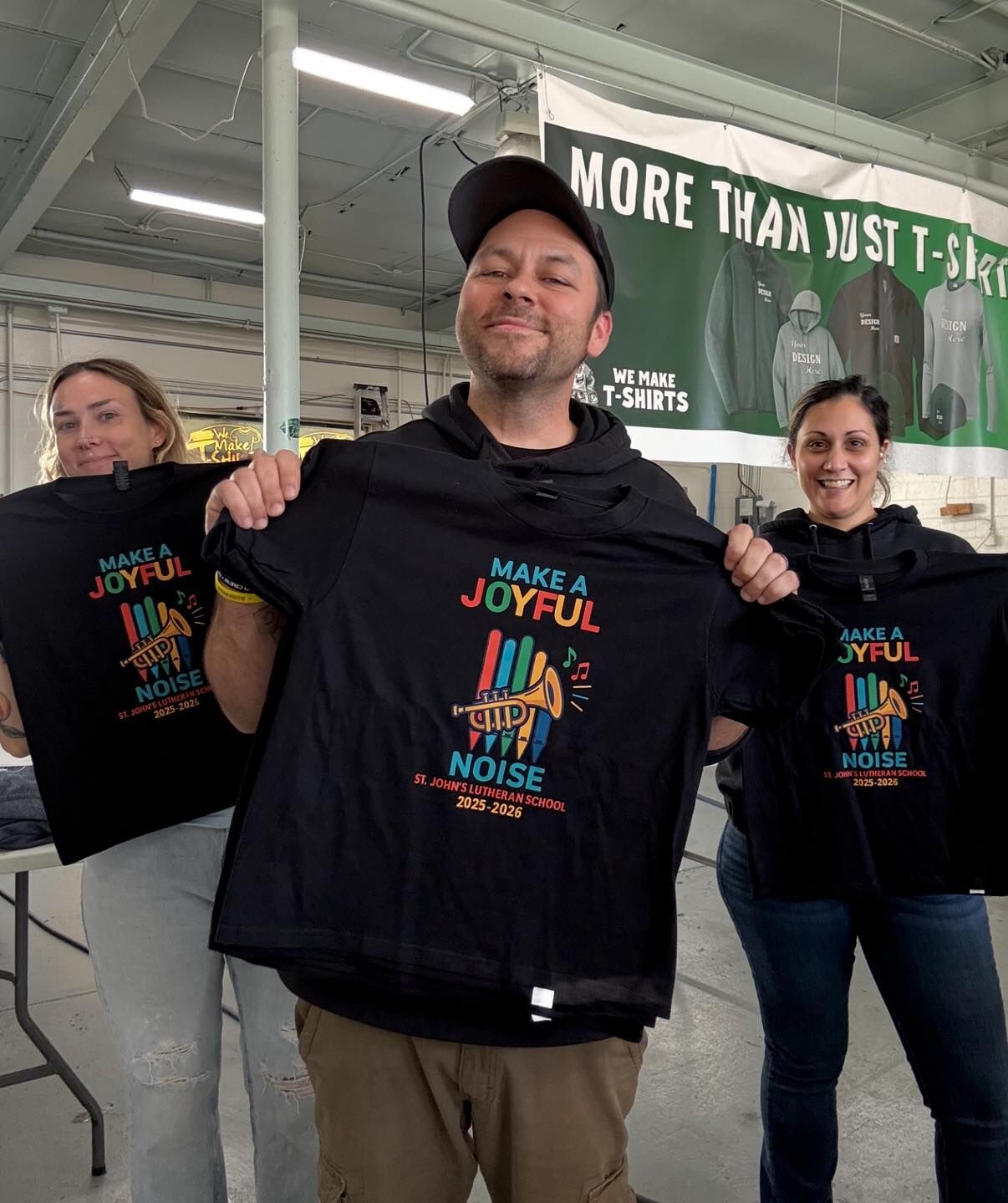 Screen printing press in action – We Make T-Shirts Racine